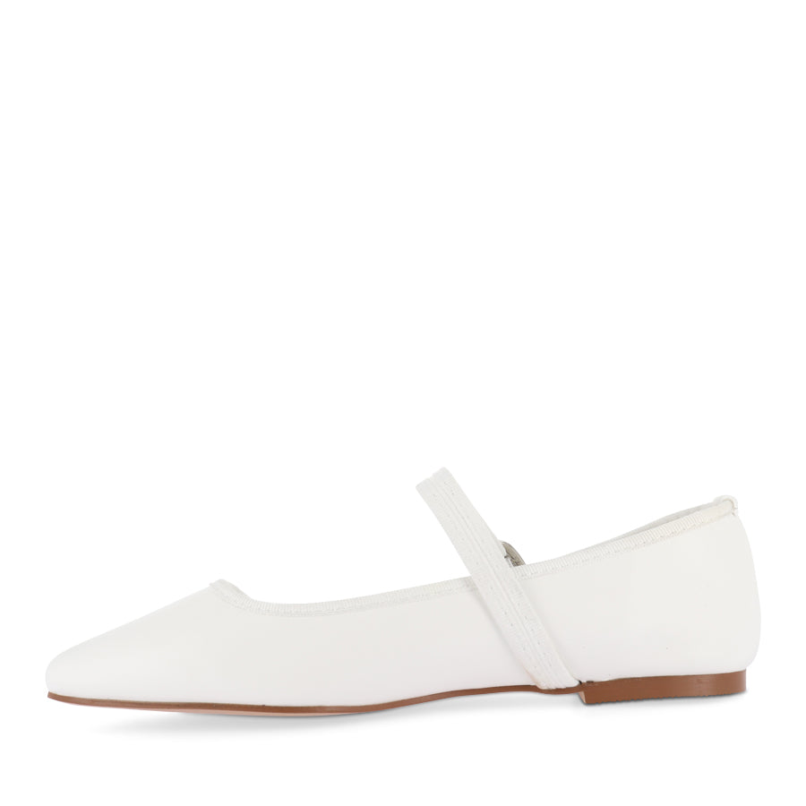 FLOSSY - WHITE – Evans Shoes