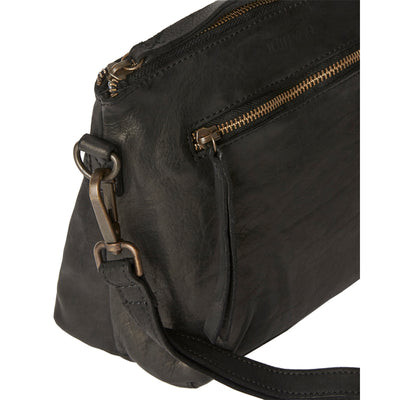 LARGE ESSENTIAL POUCH V2 - BLACK LEATHER