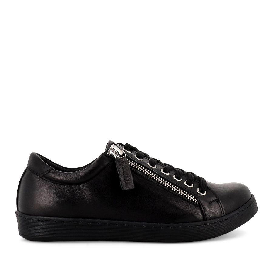TOKEN - BLACK BLACK LEATHER – Evans Shoes